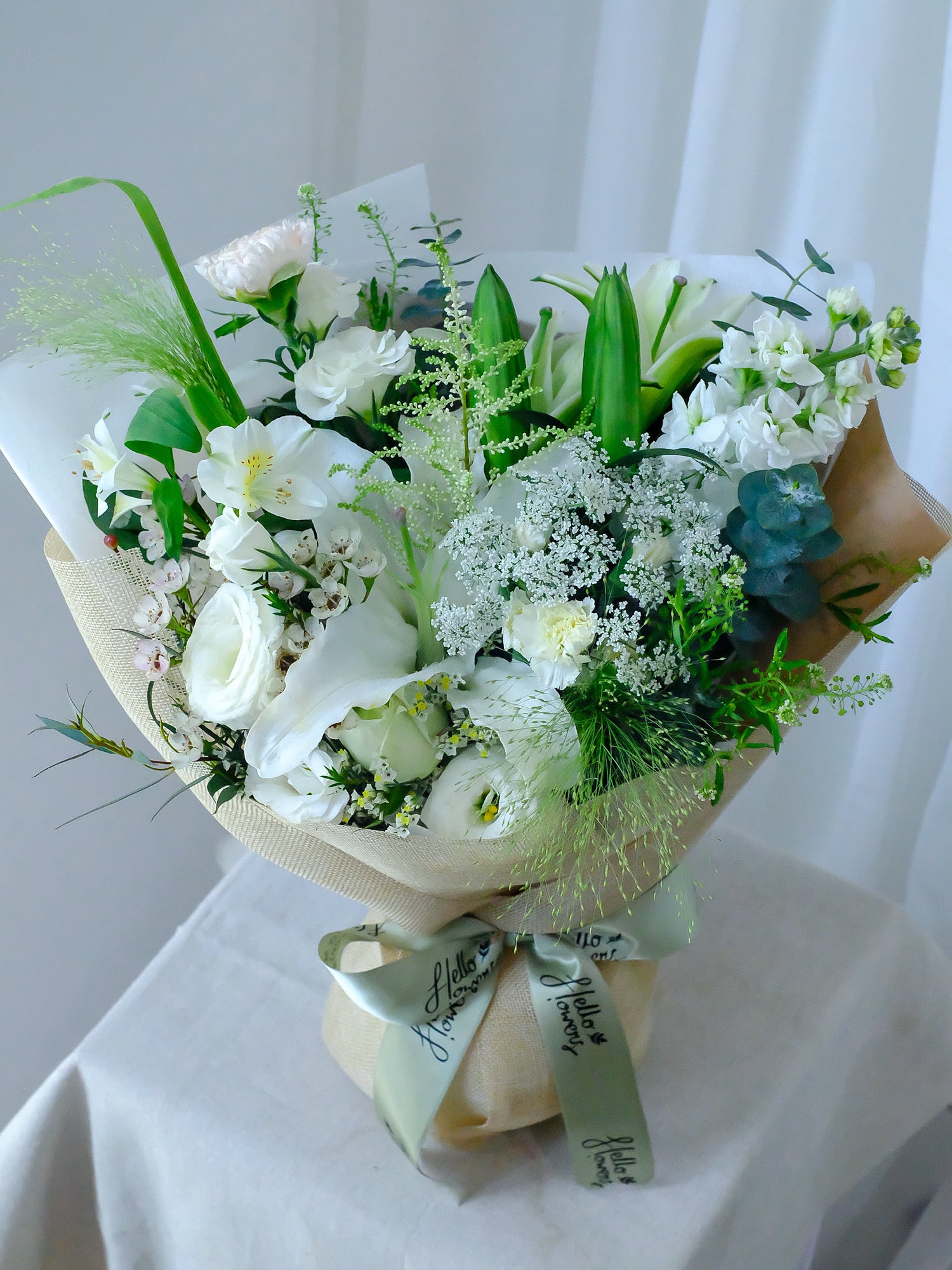[2 days Advanced Order] Laura White Lilies Bouquet Hello Flowers