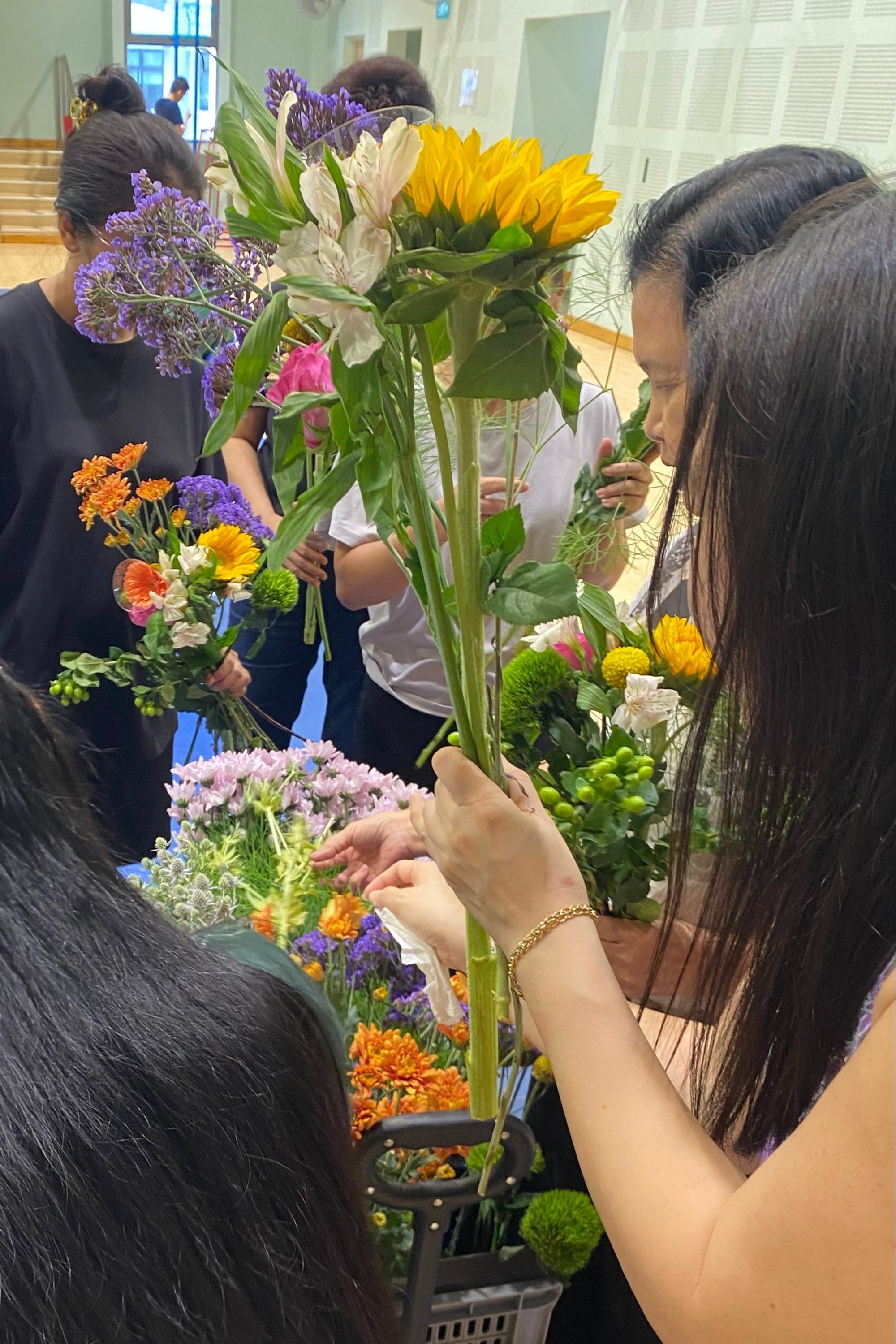  Benefits of Joining a Floral Arrangement Workshop with Therapeutic Flowers