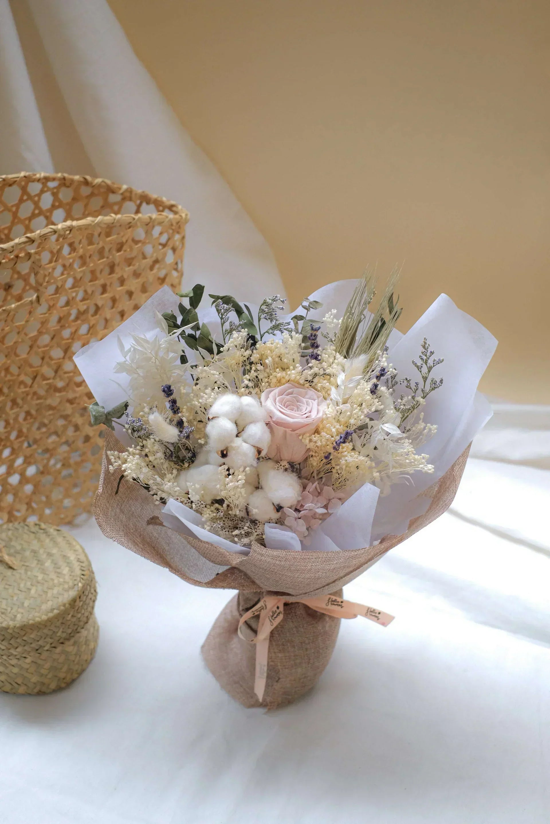 dried flowers arrangements