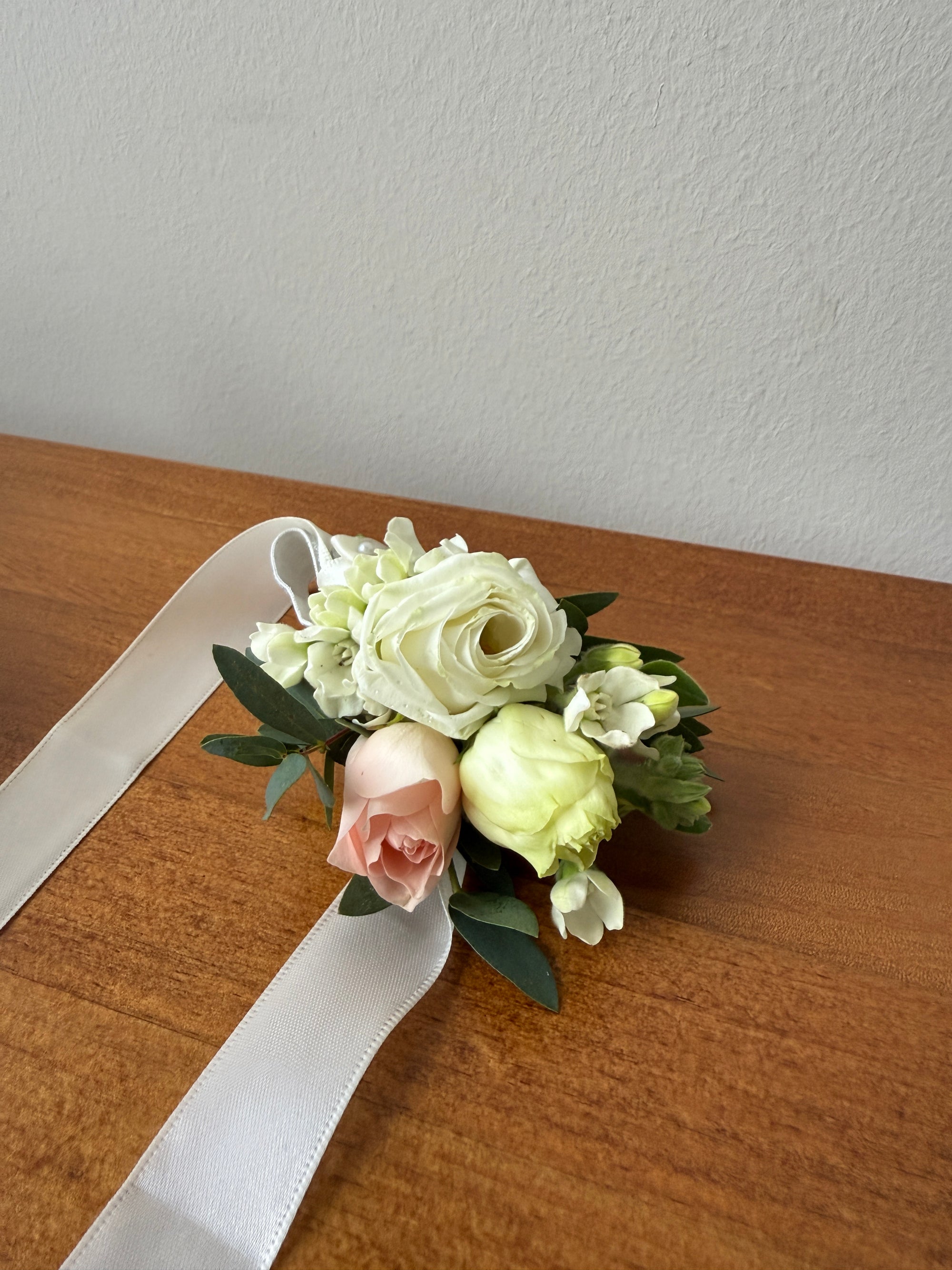 Fresh Wrist Corsages