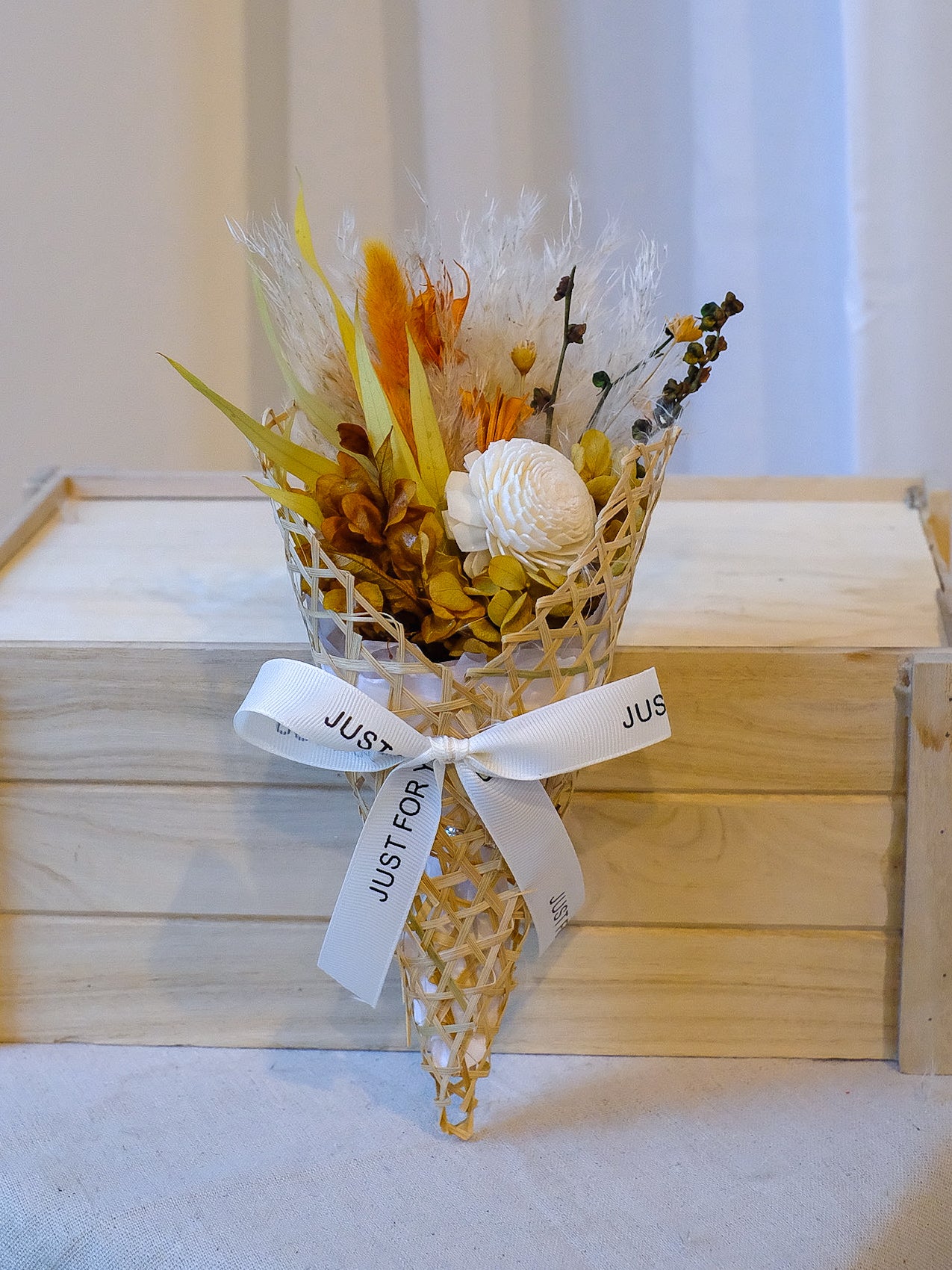 Brooks - Preserved Flower Cone Bouquet