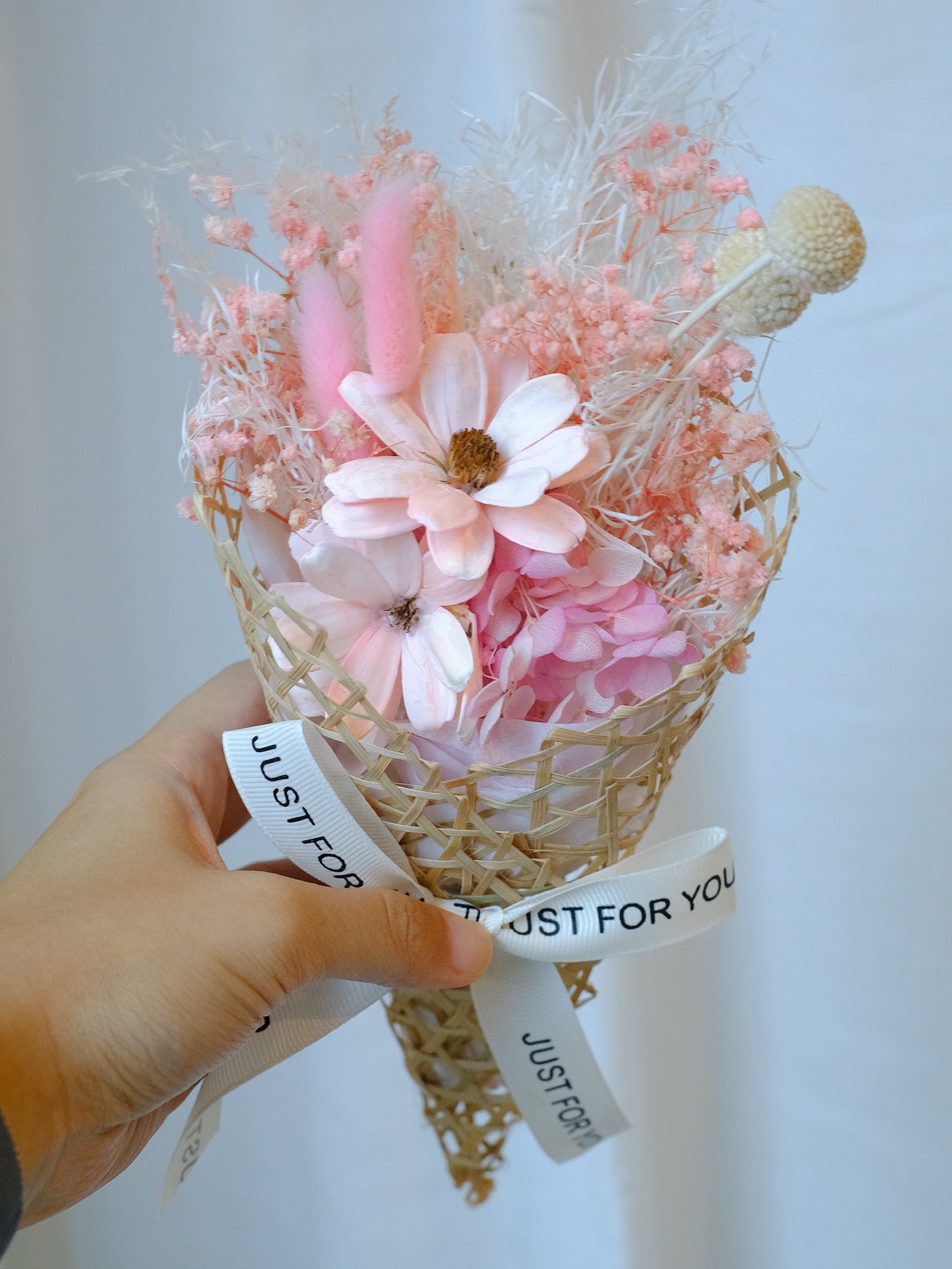 Brooks - Preserved Flower Cone Bouquet