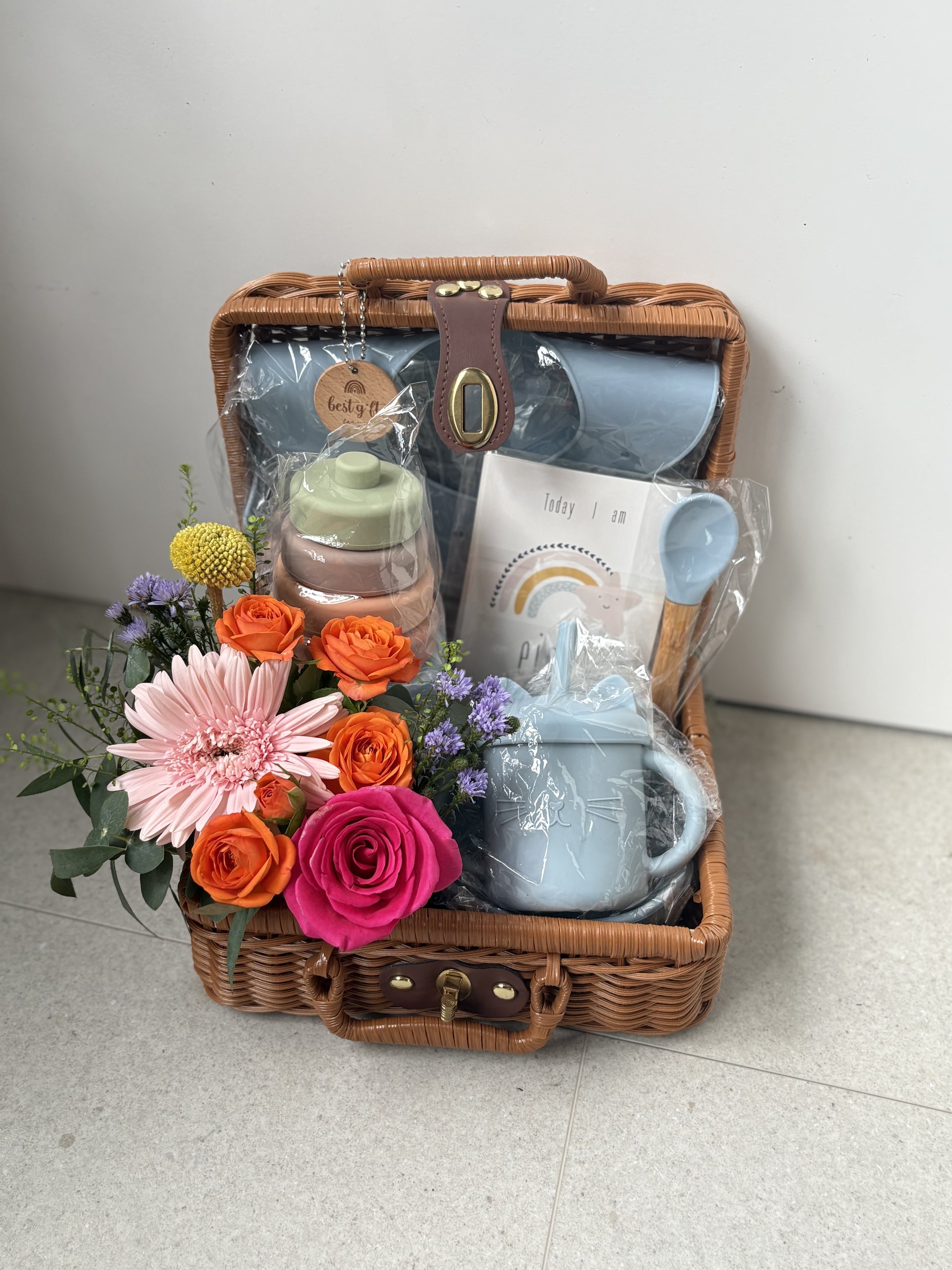 Flowers Little Bud Baby Gift Basket – Hello Flowers! Singapore