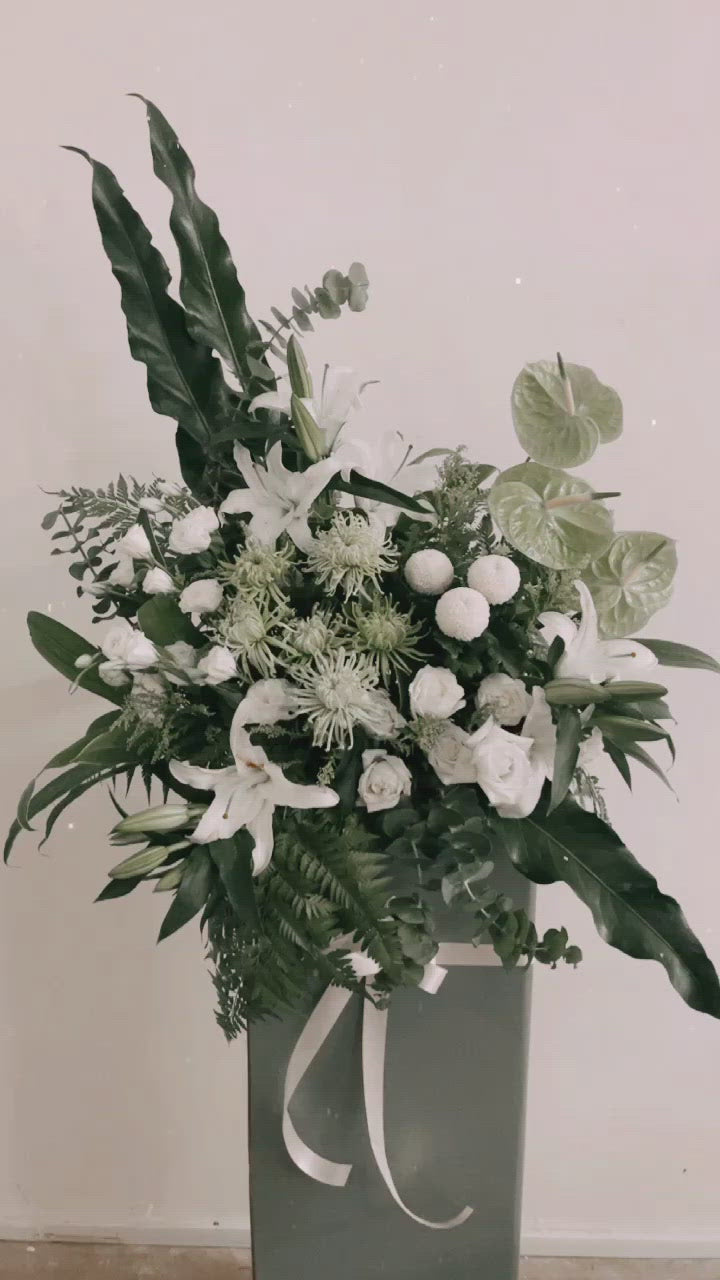 White & Green - Hello Flowers