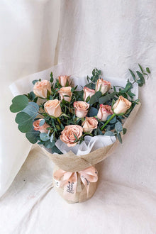Charlotte - Cappuccino Kenya roses Bouquet - Hello Flowers